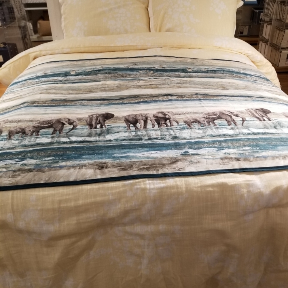 Handmade Elephant Bed Throw - Picture 2 of 7